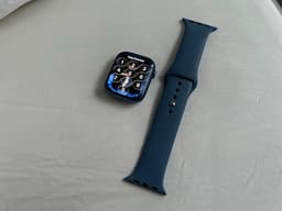 Apple Watch Series 7 GPS + Cellular smartklocka med blått armband