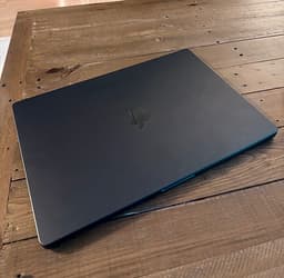 MacBook Pro 16" – M4 Max (40-core GPU) / 48GB / 1TB