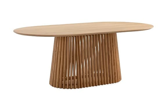 Matbord i modern skandinavisk design – träfinish