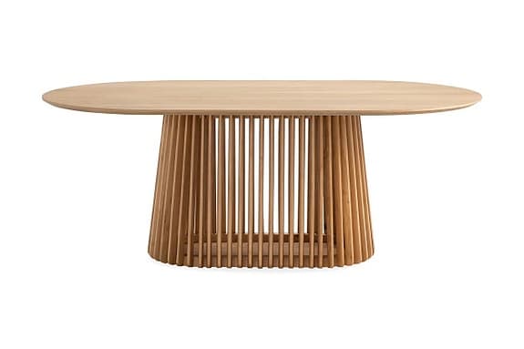 Matbord i modern skandinavisk design – träfinish