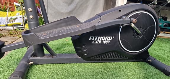 FitNord Hiker 100R crosstrainer med display