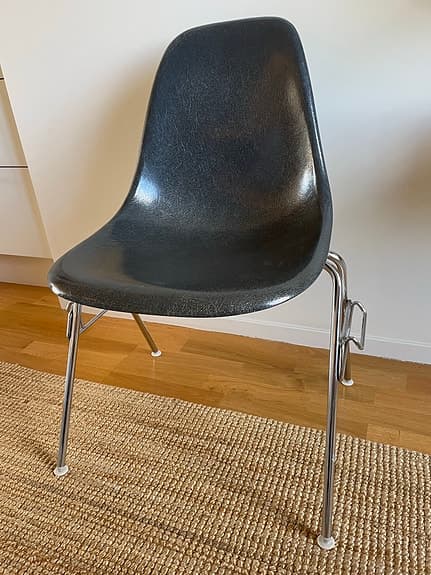 Eames glasfiber grå DSS stol Herman Miller