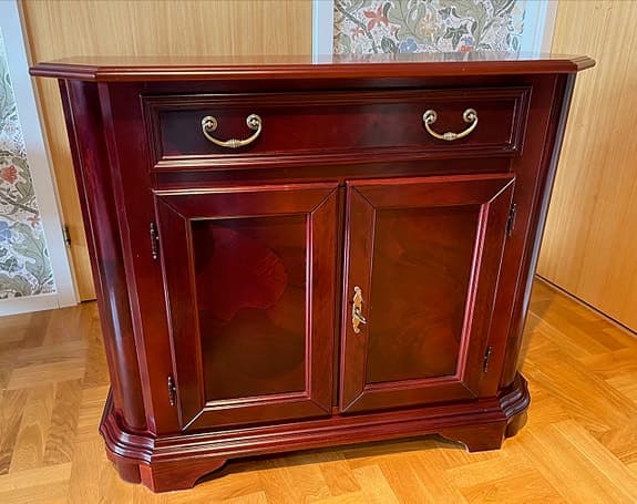 Rowico träbyrå (Mahogny) / sideboard med låda och skåp
