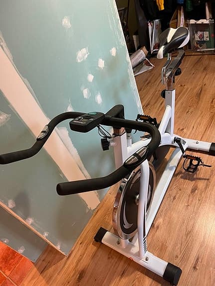 InSPORTline spinningcykel vit med träningsdator