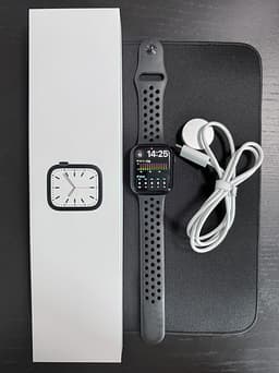 Apple Watch Series 7 45 mm GPS + Nike-armband