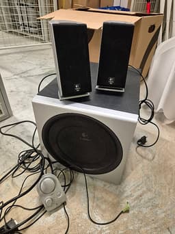 Logitech högtalarset med subwoofer - Z-2300 2.1 200W