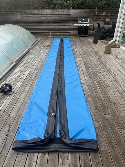 Blå airfloor / airtrack 2x8m med pump och skydd.