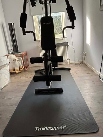 Träningsmaskin multigym med vikter