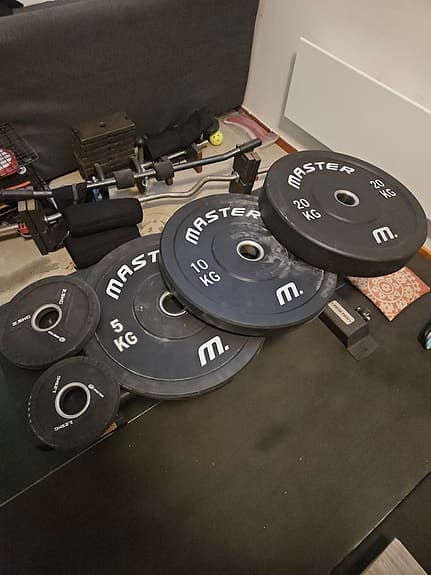Komplett hemmagym - Recoil Half Rack + 197,5 kg vikter + stång & bänk