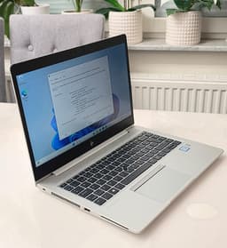 HP EliteBook 840 G5 i5 8th gen 256GB nvme 8GB Ram win 11 laddare