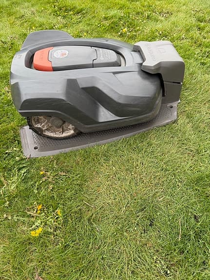 Husqvarna Automower 440 robotgräsklippare grå