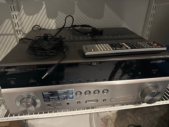 Yamaha hemmabioreceiver med fjärrkontroll
