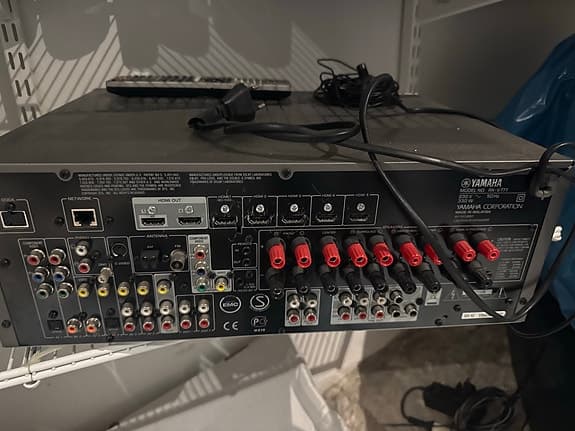 Yamaha hemmabioreceiver med fjärrkontroll