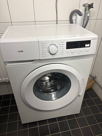 Logik frontmatad tvättmaskin vit