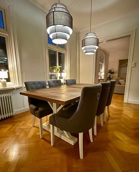 Matgrupp i Country-stil med 6 stolar & stort bord