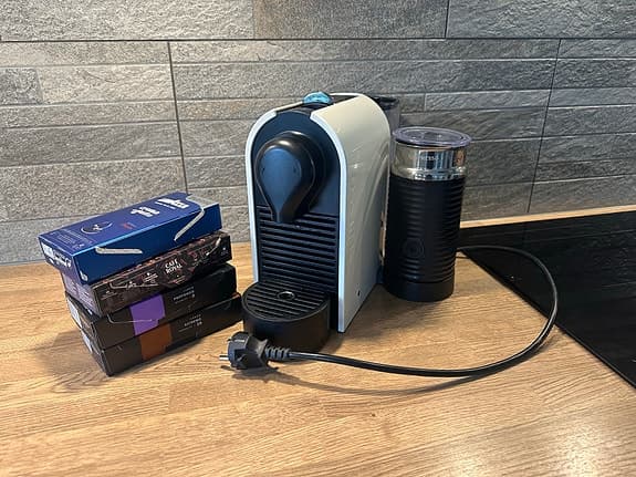 Nespresso c55 kapselmaskin med mjölkskummare