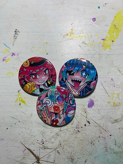 Hatsune Miku och Teto metal pins 4,5cm