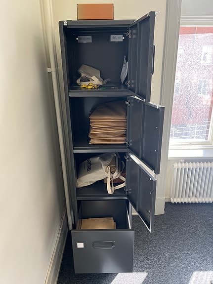 Metallskåp / Arkivskåp IKEA IDÅSEN med flera fack
