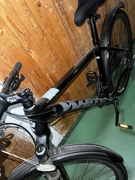 Mountainbike i fint skick – knappt använd!