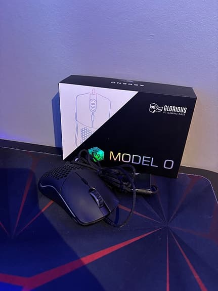 Glorious Model O gamingmus svart