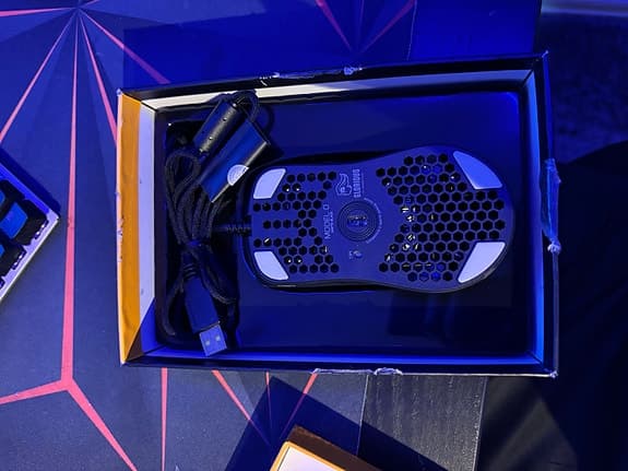 Glorious Model O gamingmus svart