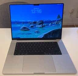 MacBook Pro 16” M3 Max – 48GB RAM / 1TB SSD – Silver