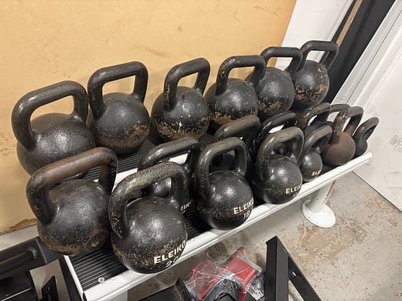 Set kettlebells 266kg bla Eleiko inkl ställ.