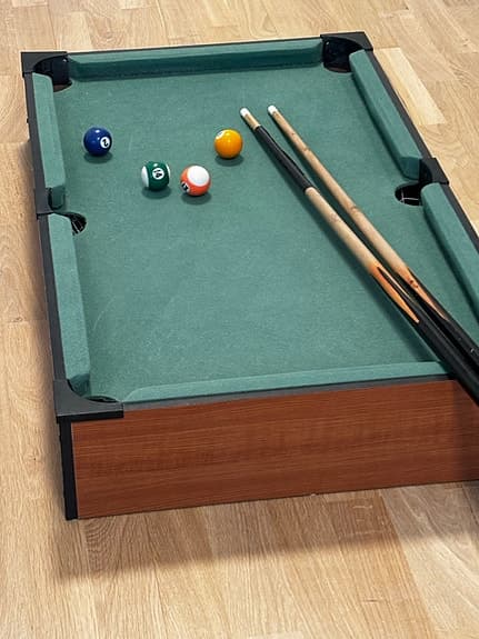 Mini-Biljard / Bordsbiljard – Perfekt för barnrummet eller spelkvällen