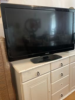 Philips TV 42 tum svart med bordsstativ