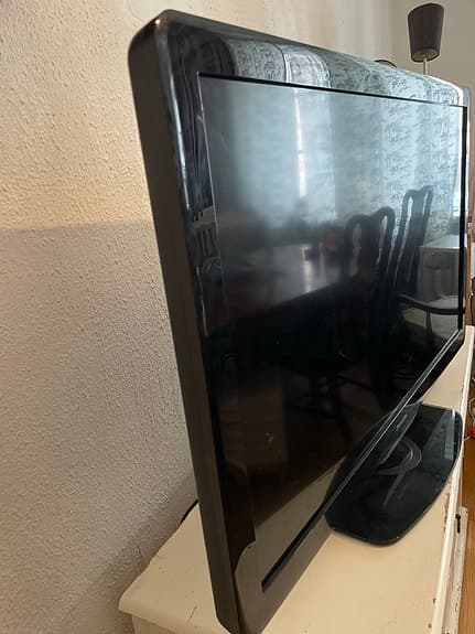 Philips TV 42 tum svart med bordsstativ