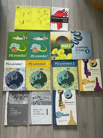 Svenska läroböcker och övningsböcker för SFI/SAS