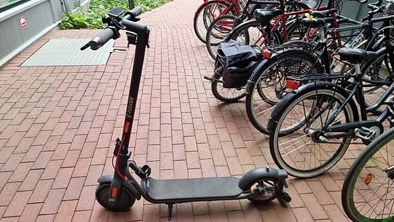Elscooter/elsparkcykel säljes