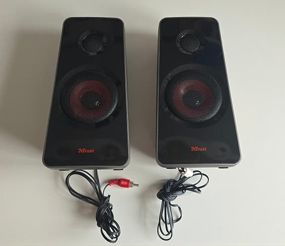 Razer tangentbord och mus + Trust högtalare