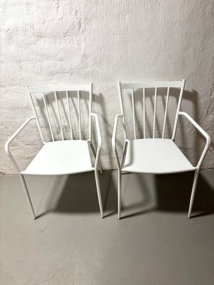 2st utomhusstolar/ trädgårdsstolar/ stapelstolar i stål