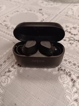 Jabra elite 4 active laddningsetui, lurarna på köppet