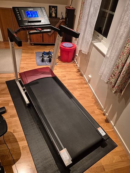 DKN AIRun löpband med display