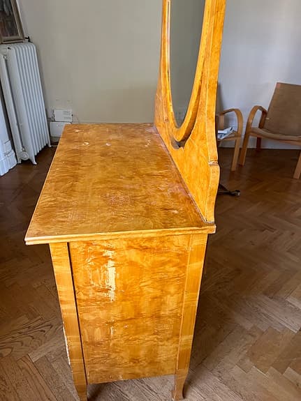 Spegelbyrå antik
