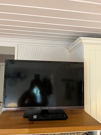 Panasonic TV-24S50AEZ 24" LED-TV svart