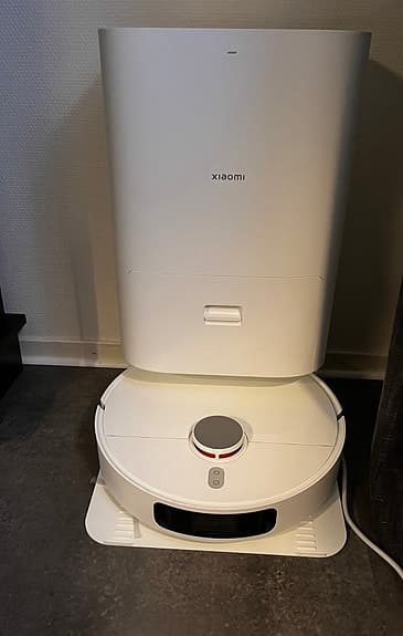 Xiaomi robotdammsugare med tömningsstation vit