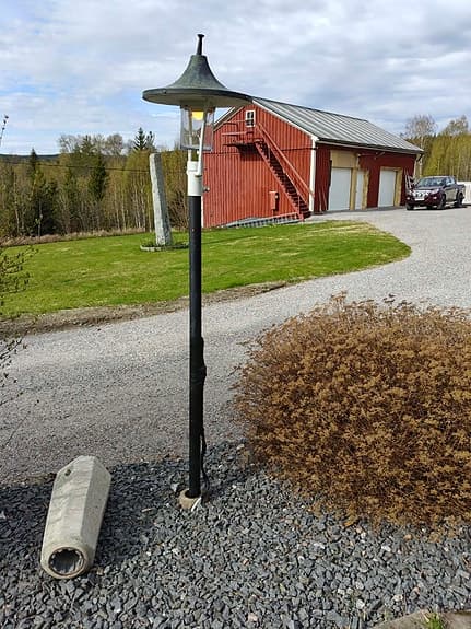 2st lyktstolpar/trädgårdsbelysning BILLIGT