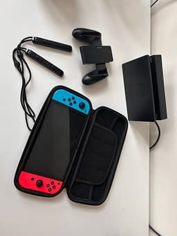 Nintendo Switch OLED + spel och tillbehör