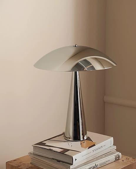 Bordslampa i metall