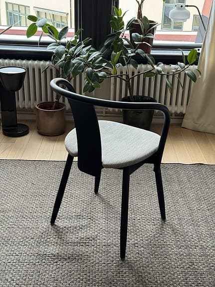 4 st stolar Icha Chair från Massproductions!
