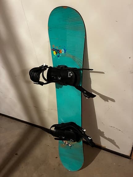 Burton snowboard med bindningar flerfärgad
