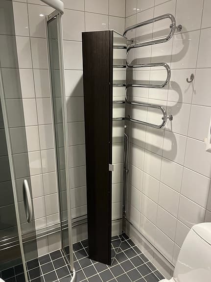 Skåp med spegel för badrum eller hall (IKEA Lillången)