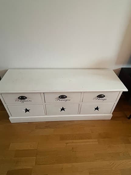 Sittbänk med lådor