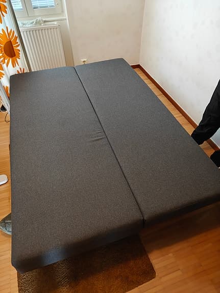 IKEA ASARUM bäddsoffa i nyskick – smart förvaring & lätt att bädda ut