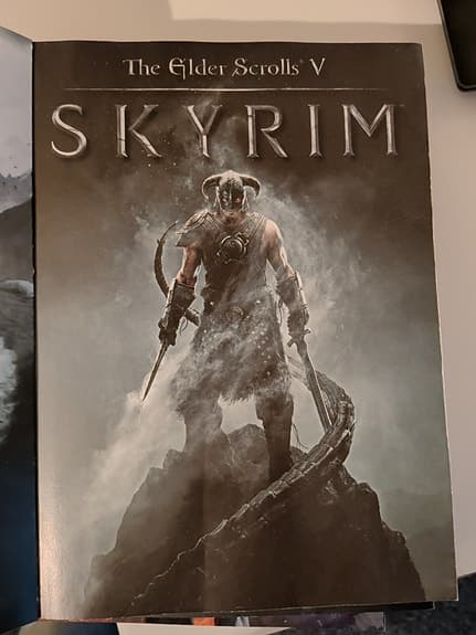 The Elder Scrolls V Skyrim officiell spelguide bok