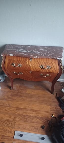 Rokoko byrå med marmor skiva