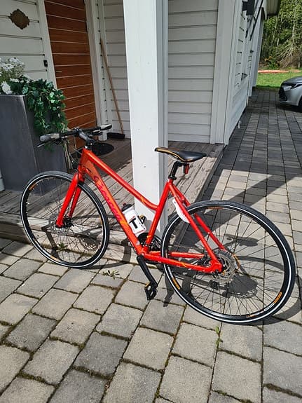 Cresent femto hybrid damcyckel